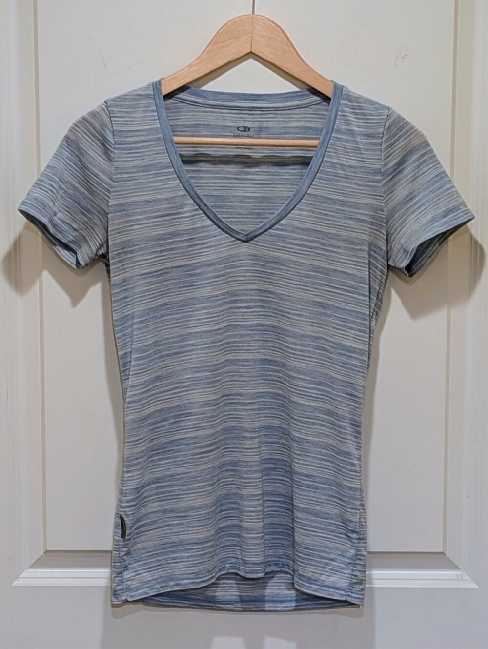GUC Icebreaker Merino XS Tech Lite SS Pale Blue Striped